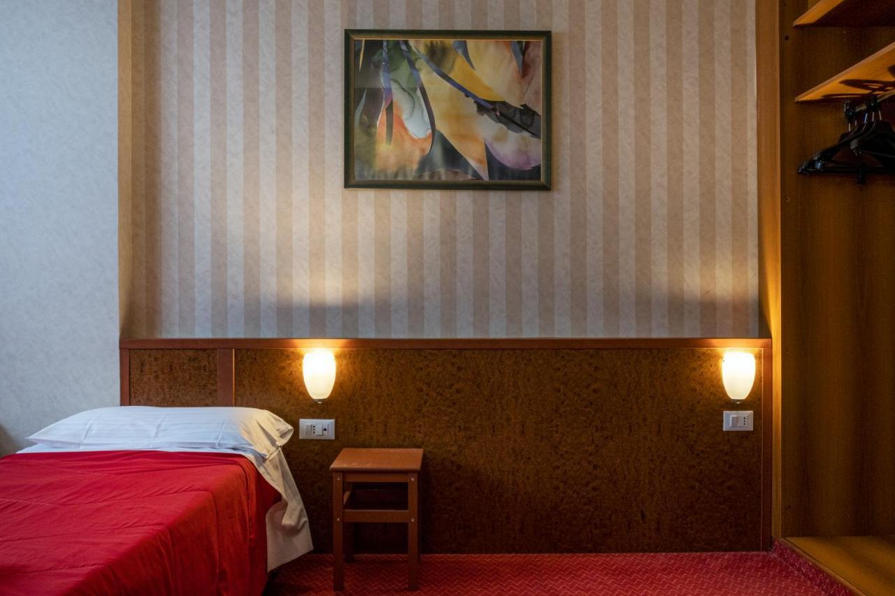 Meditur Hotel Pisa Migliarino Pisano Exterior photo